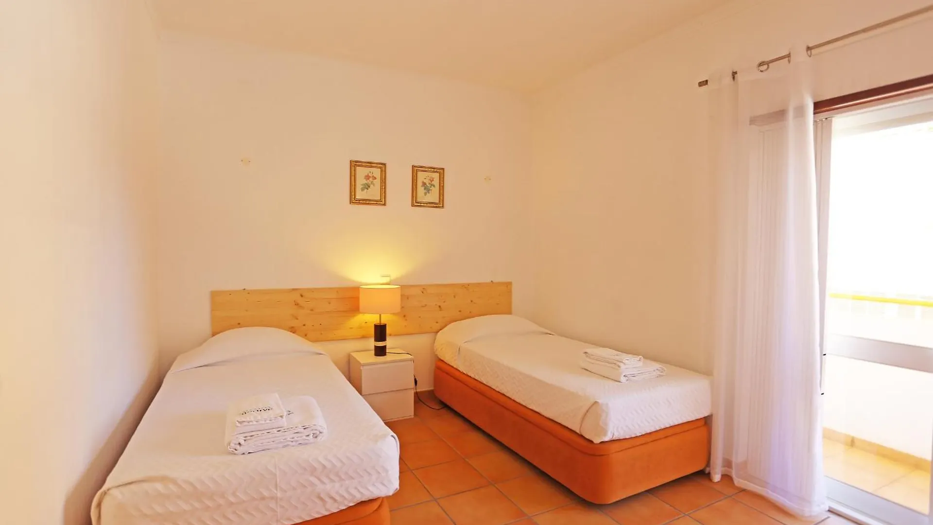 Casas Do Sol Lagos Apartment